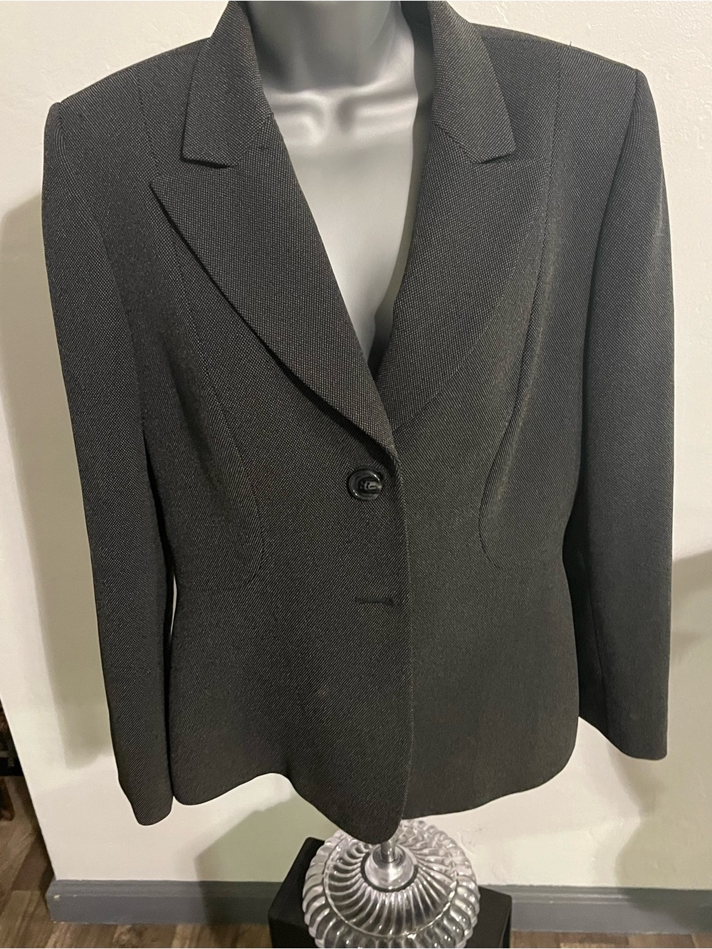 Tahari Black Tailored Single-Button Blazer